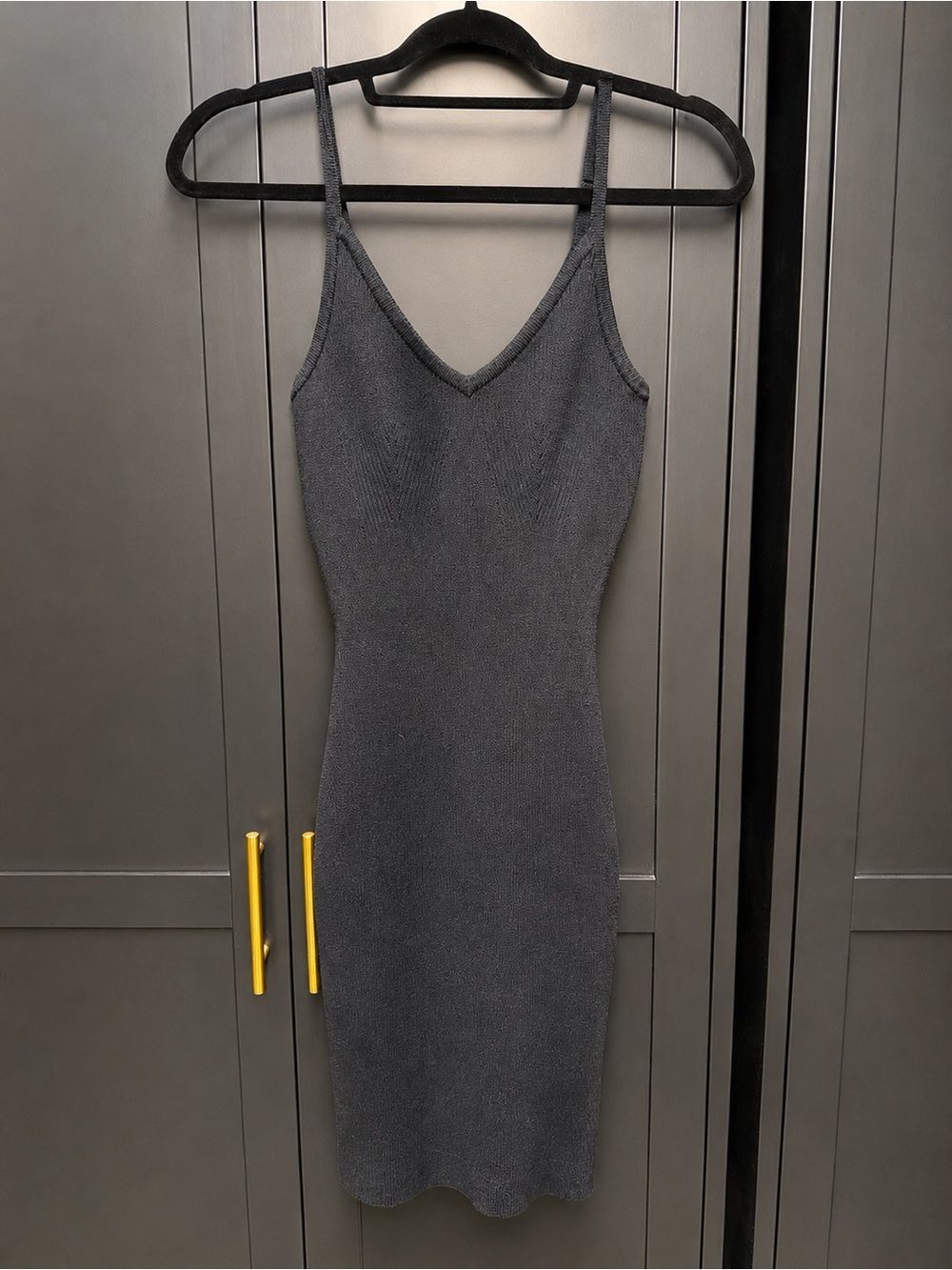 Sleeveless V-Neck Knit Midi Dress in Charcoal Gray